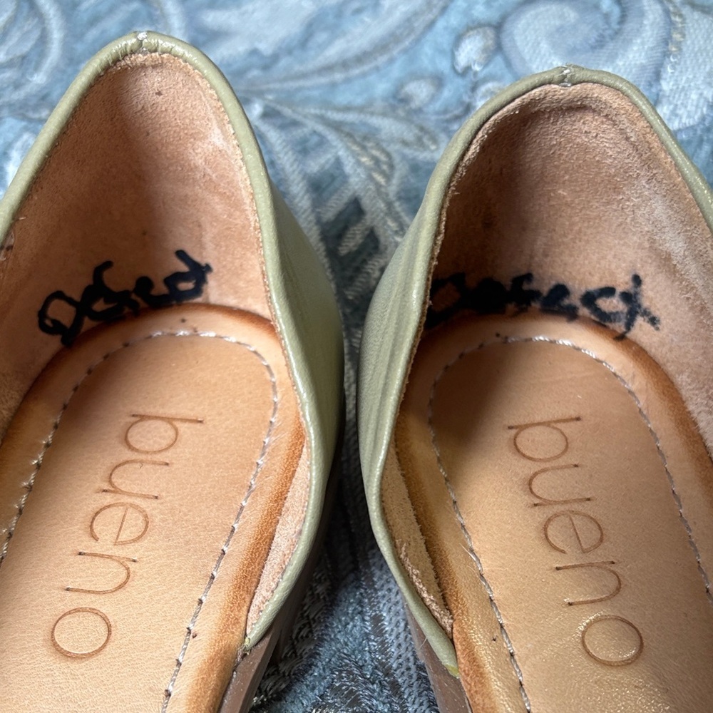 Bueno Women's Olive Leather Loafers - Picture 2 of 4